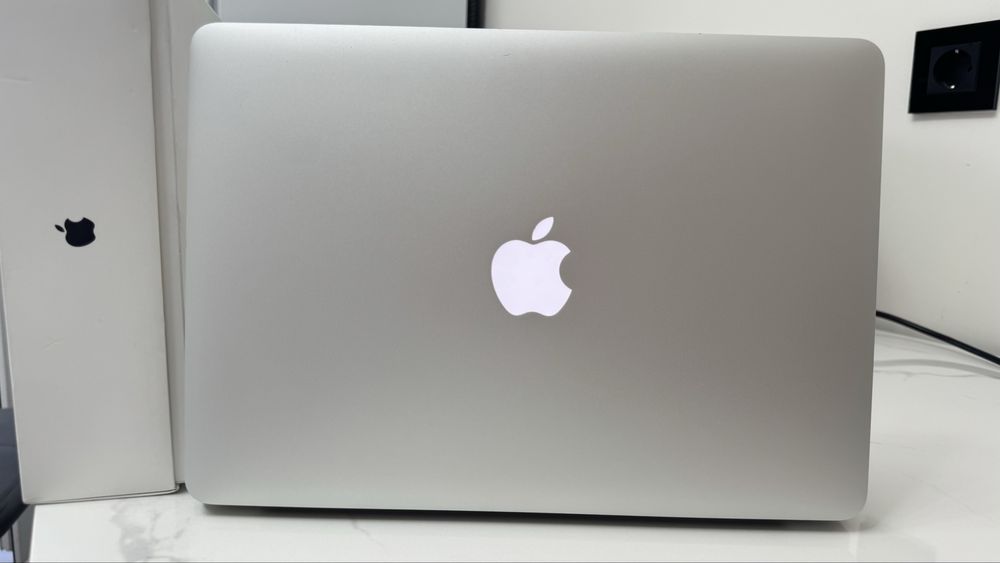 MacBook Air 13 inch 128gb
