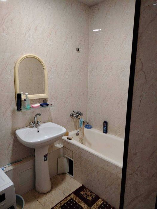 Продается квартира Метро М. Горький/ БИЙ Ор Буз базар!!!