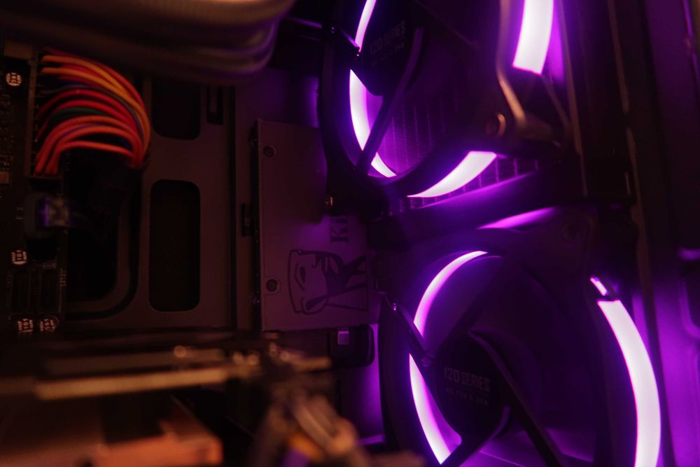 PC Gaming, I3 9100f + GTX 1650 Super + Water Cooling CA NOU