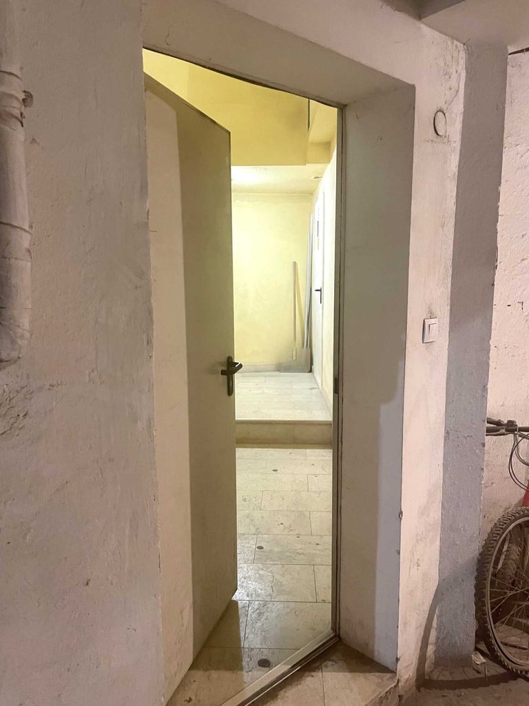 Продава се Двустаен апартамент в Пловдив, Кючук Париж - 75 кв.м за 1852 €/кв.м - Снимка #6