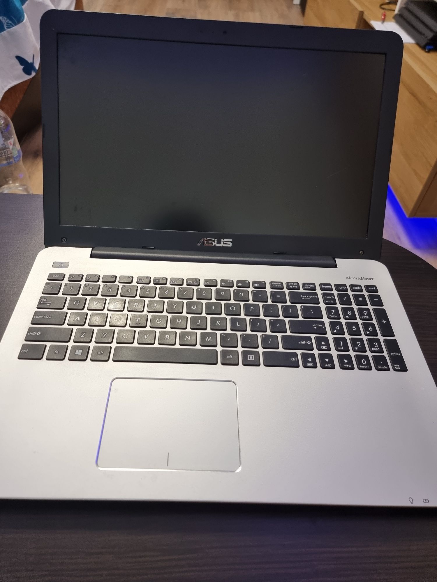 Laptop Asus k555l