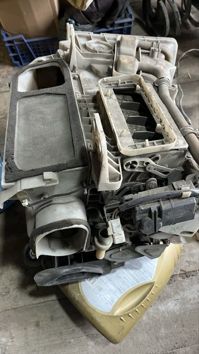 Радиатор Печка с заслонками Toyota Crown 143