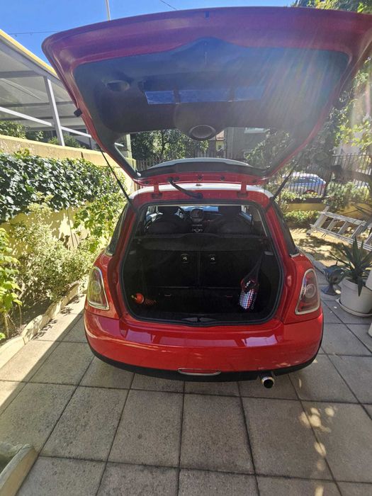 Mini Cooper (cutie automata)