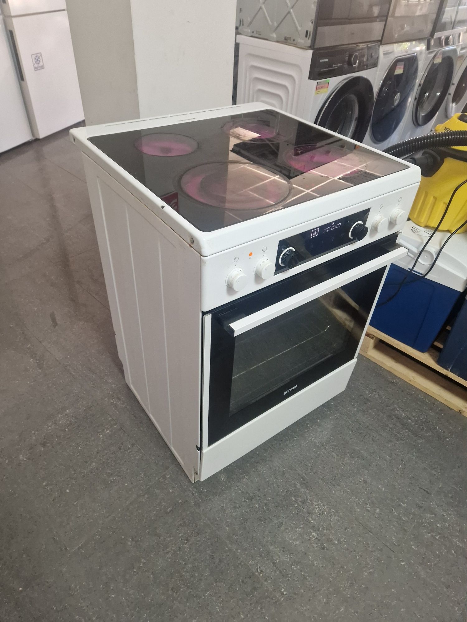 Свободностояща Печка Gorenje A+ 72 литра