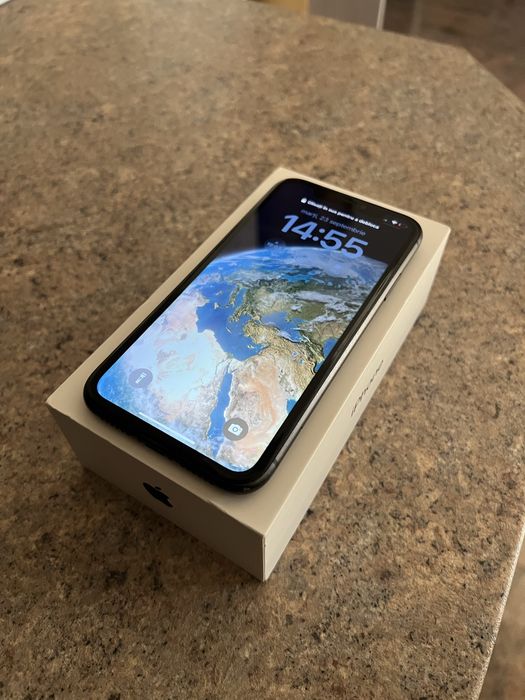 Vând iPhone 11 64GB