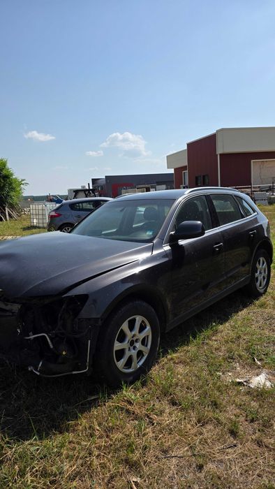 Vând Audi q5 2012 avariat