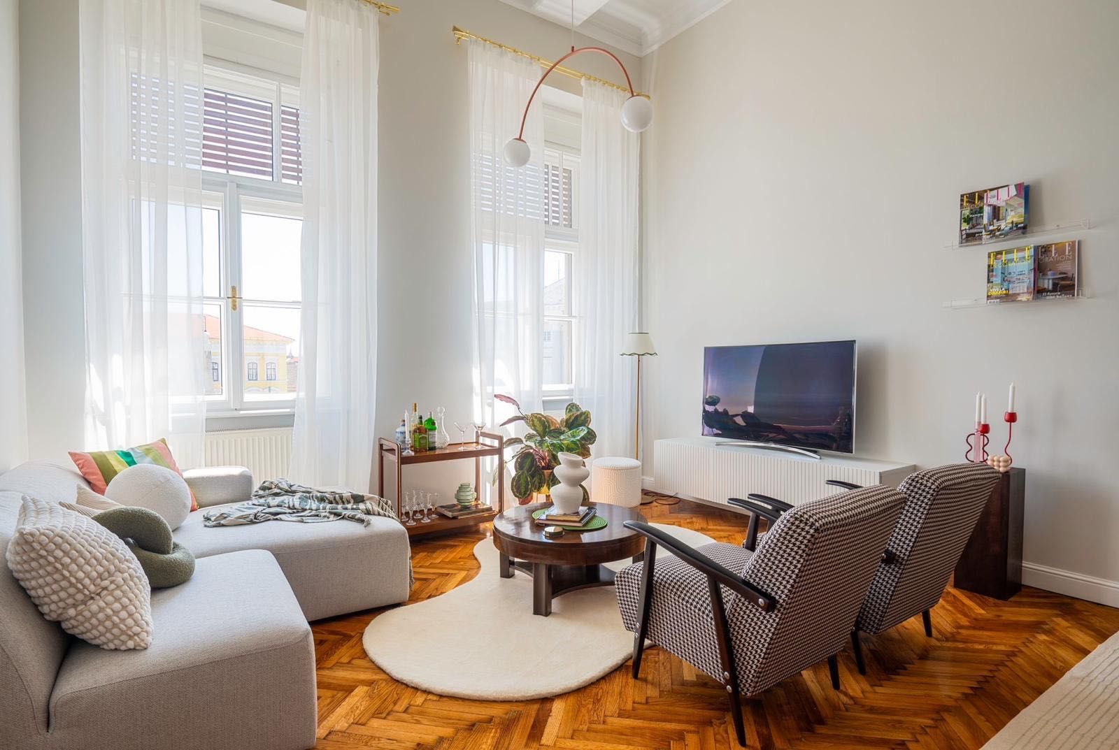 Apartament Istoric de vânzare in centrul Aradului