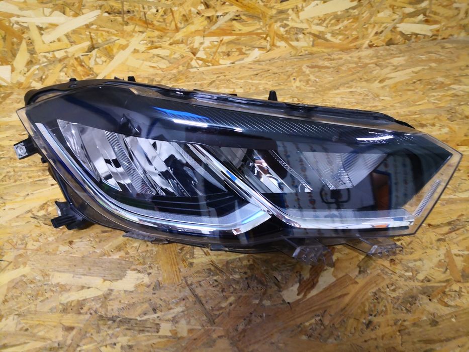 Десен фар  LED за Фолксваген Поло 6 2021 г Volkswagen Polo