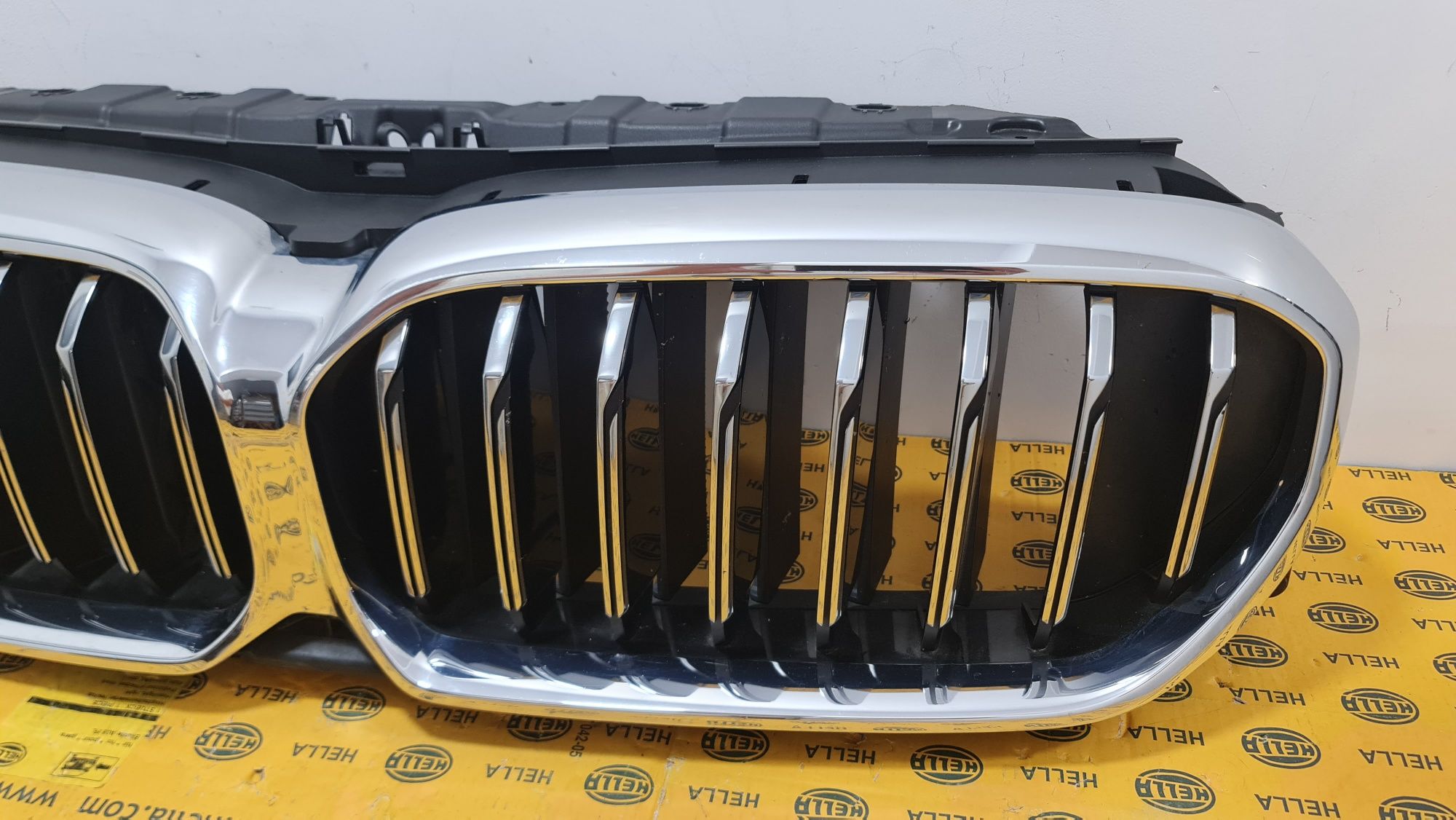 Grila masca radiator bara fata hota clapete BMW 5 g30 lci facelift