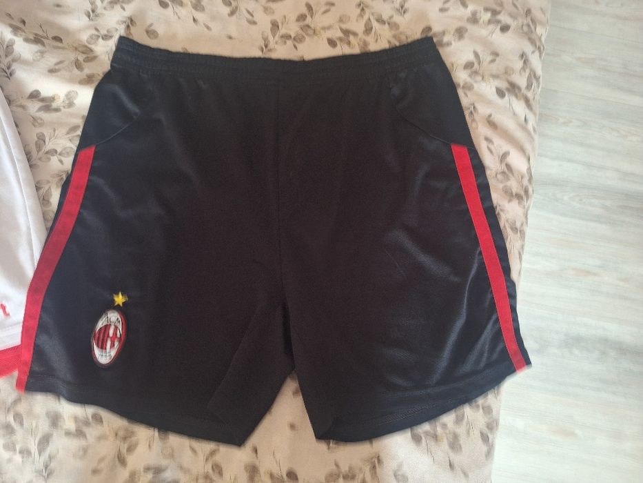 Къси гащи на Liverpool,Milan,Kioln