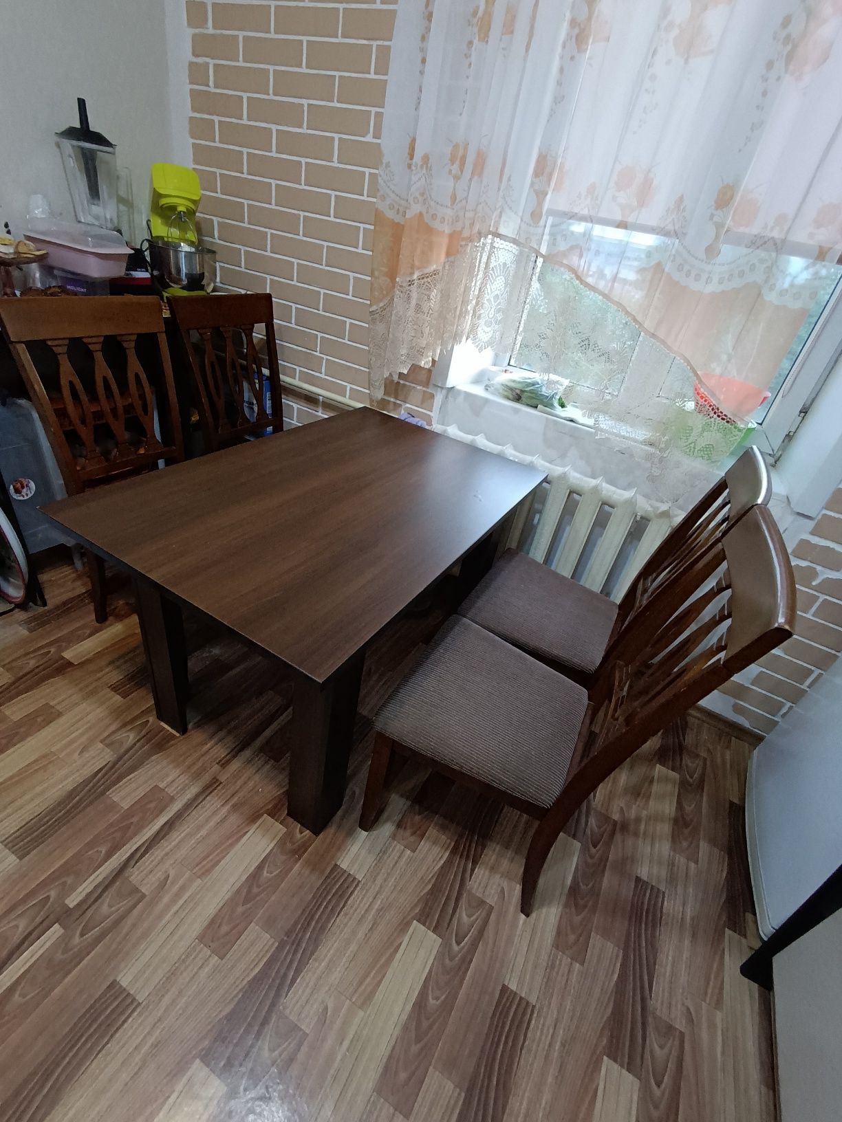 Продам стол со стульями