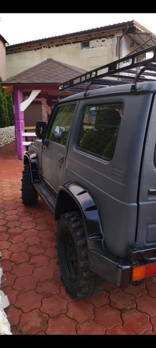 Vând Suzuki Samurai