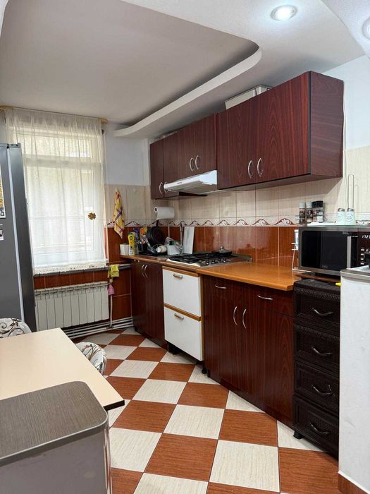 Apartament cu 2 camere de vânzare în zona Mărăței