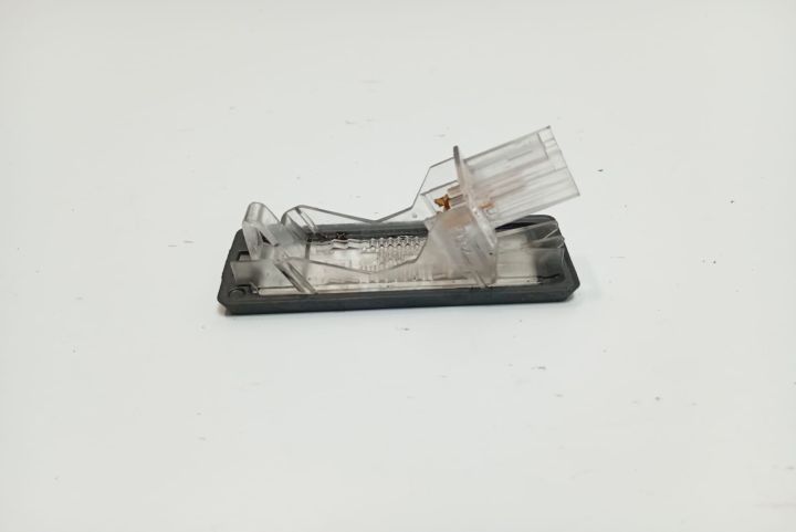 Lampa numar inmatriculare 8200013577G Dacia Duster prima generatie (f