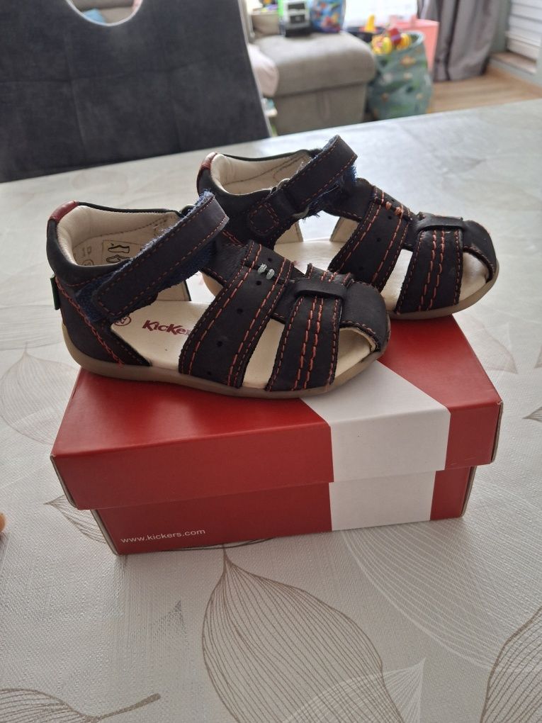 Детски сандали KicKers