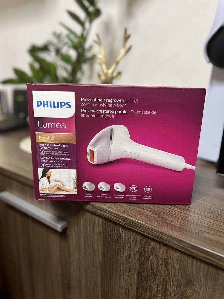 Фотоепилатор Philips Lumea Prestige