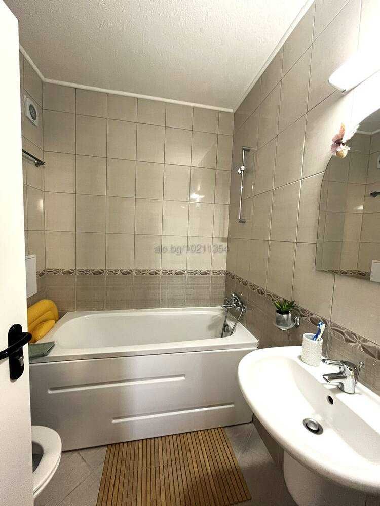 Продава се Тристаен апартамент в Несебър - 99 кв.м за 1918 €/кв.м - Снимка #5