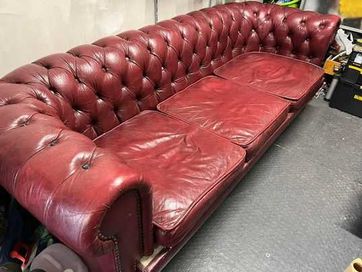 Запазен диван от естествена кожа