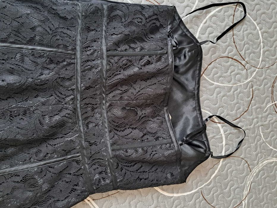 Нежна, елегантна рокля р.38