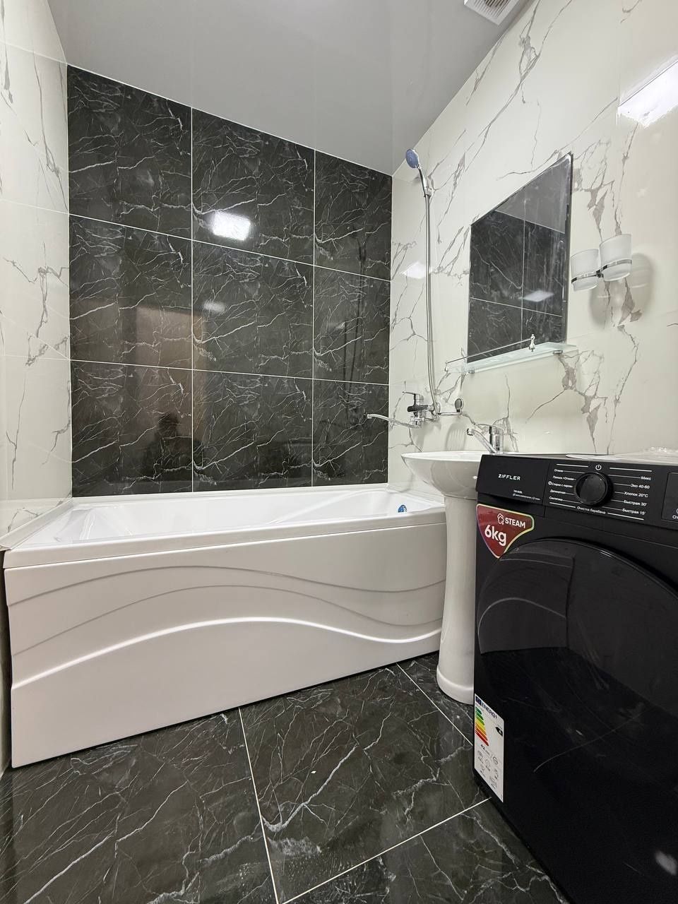 Продаю 2 ком квартира на 3 этаже 4 этажного дома.Авиосозлар 1.