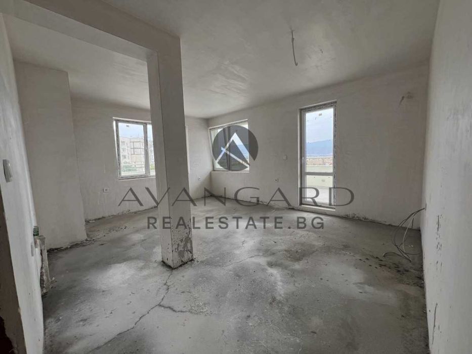 Продава се Тристаен апартамент в Пловдив, Христо Смирненски - 120 кв.м за 1084 €/кв.м - Снимка #2