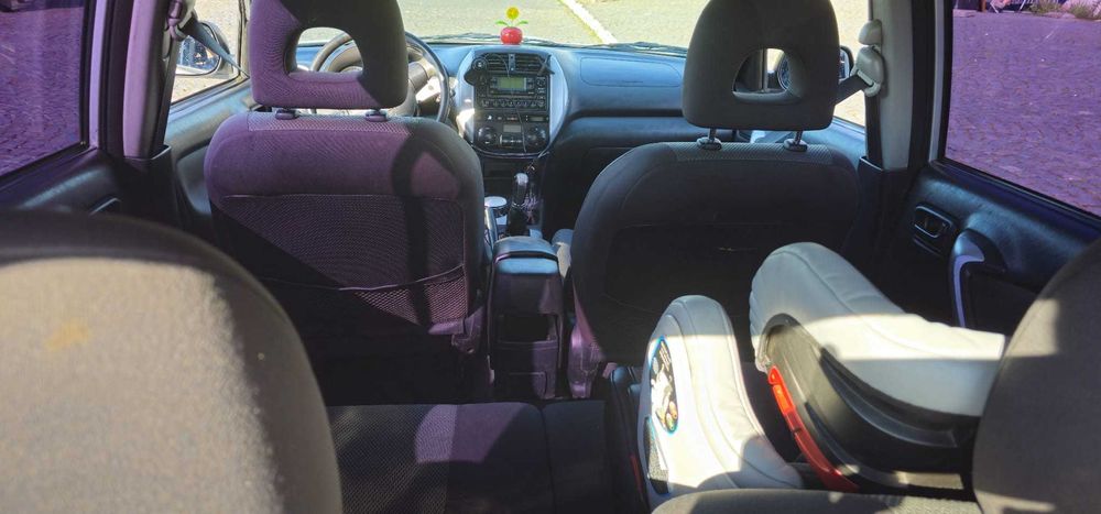Vând Toyota rav4 2004