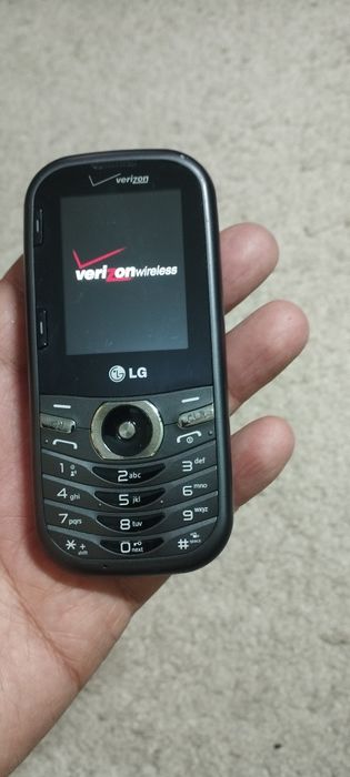 Nokia 7373  motorola v3 и LG perfectum