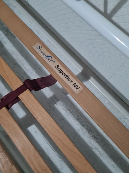 Спалня, метална рамка 140/200