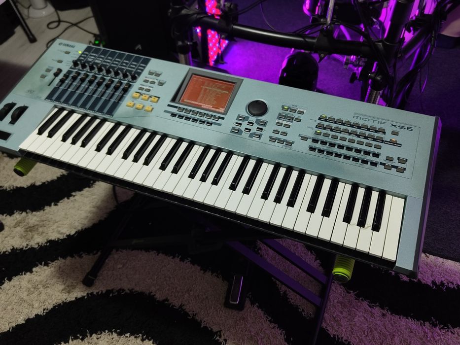 Yamaha Motif XS6 - FULL RAM ( korg )