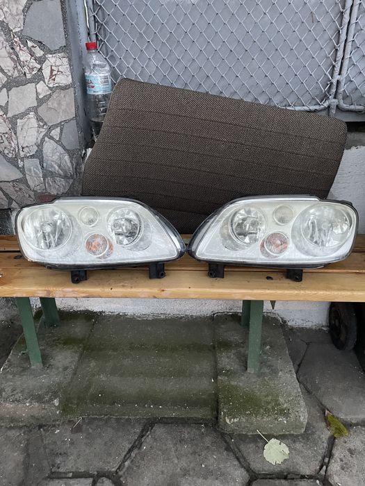 Оригинални Фарове за vw тоуран цената е за 1 -брой