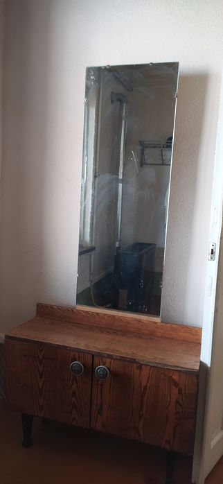 Трюмо зеркало и шкафчик