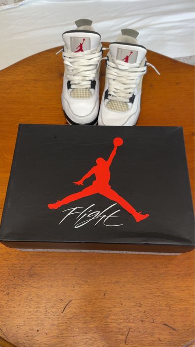 Jordan 4 White Cement Marimea 40.5