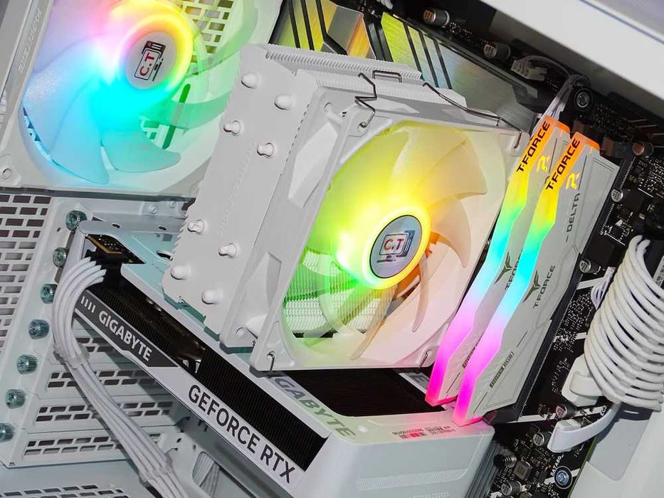 Нов / RTX 5070 / Ryzen 7500F / 32GB RAM / 1TB NVMe / 800w / Геймърски