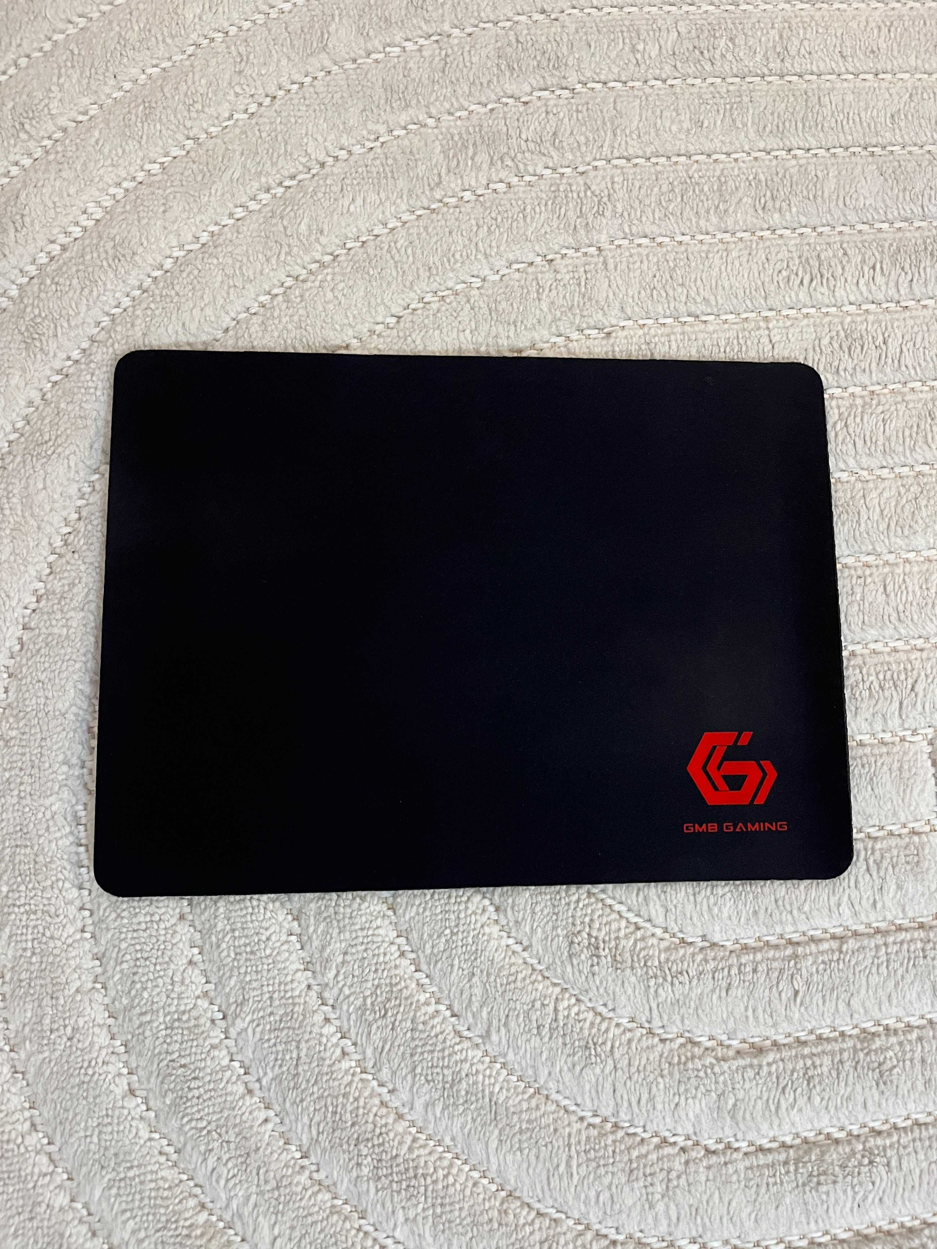 Tastatura Gaming Mecanica RGB USB VARR OMEGA + Mousepad Gaming