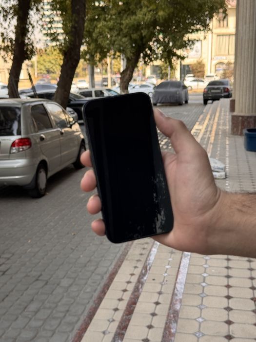 Iphone 13 sotiladi