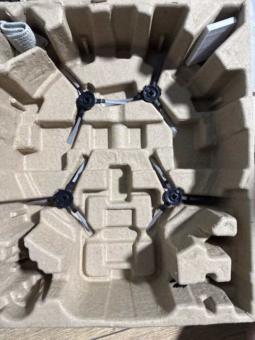 Умный робот пилесос