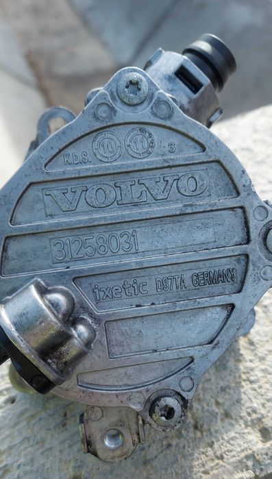 Pompa vaccum volvo xc60