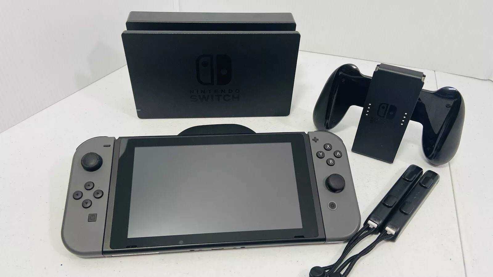 Пълен комплект Nintendo Switch - Gray 32 GB + НОВ Protective case
