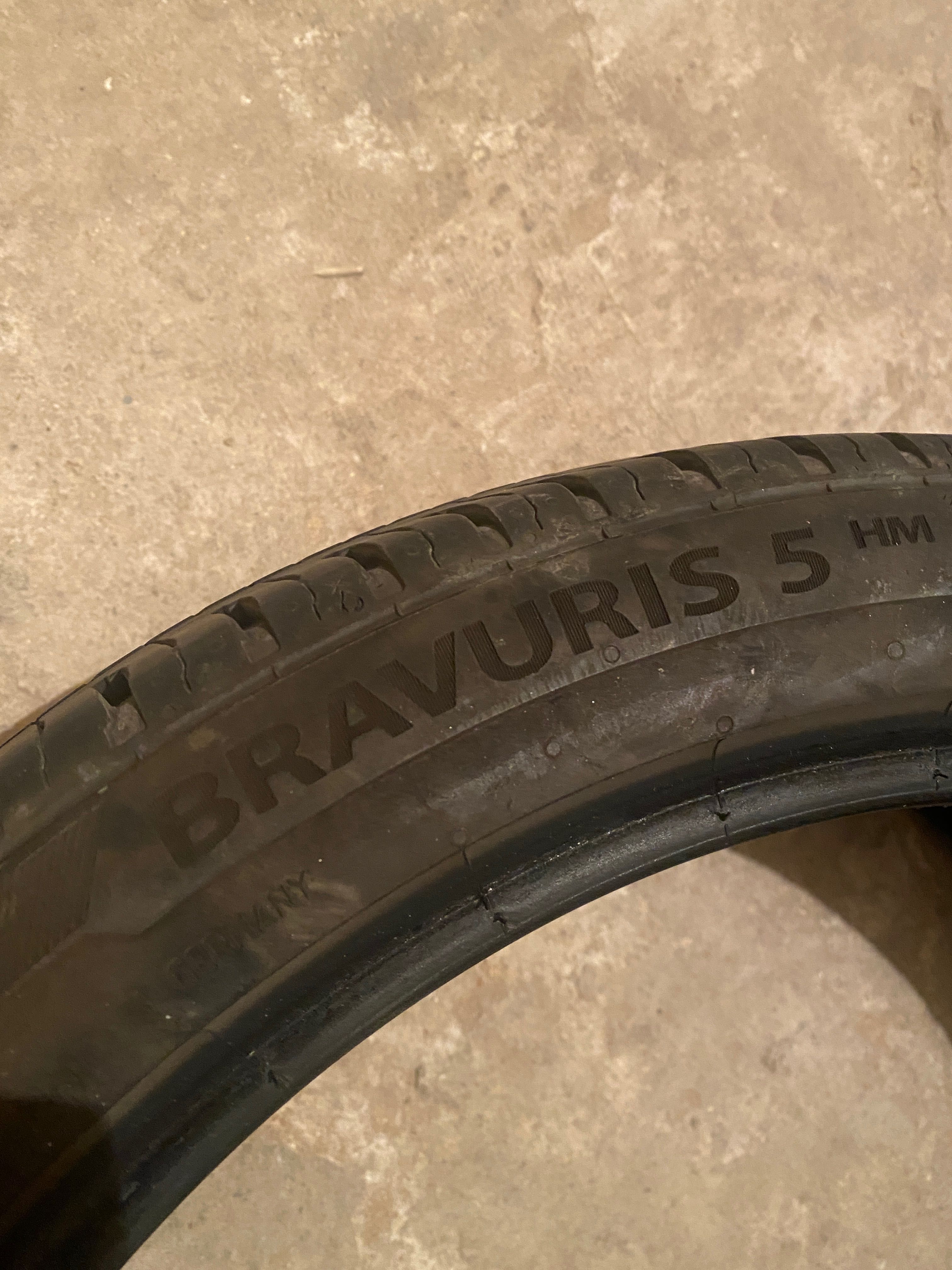 Летни гуми R18 225/40 BARUM BRAVURIS 5HM 92Y XL FR