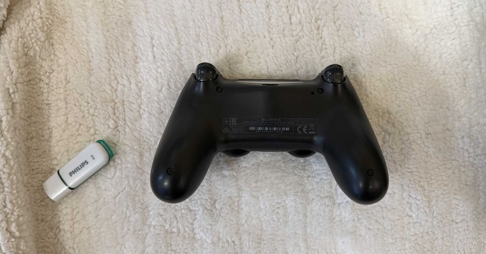 отличен Playstation 4 с FW 9.00, + FC 26, Fifa 26, нисък фирмуер