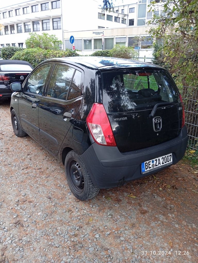 Лек автомобил Hyundai i10