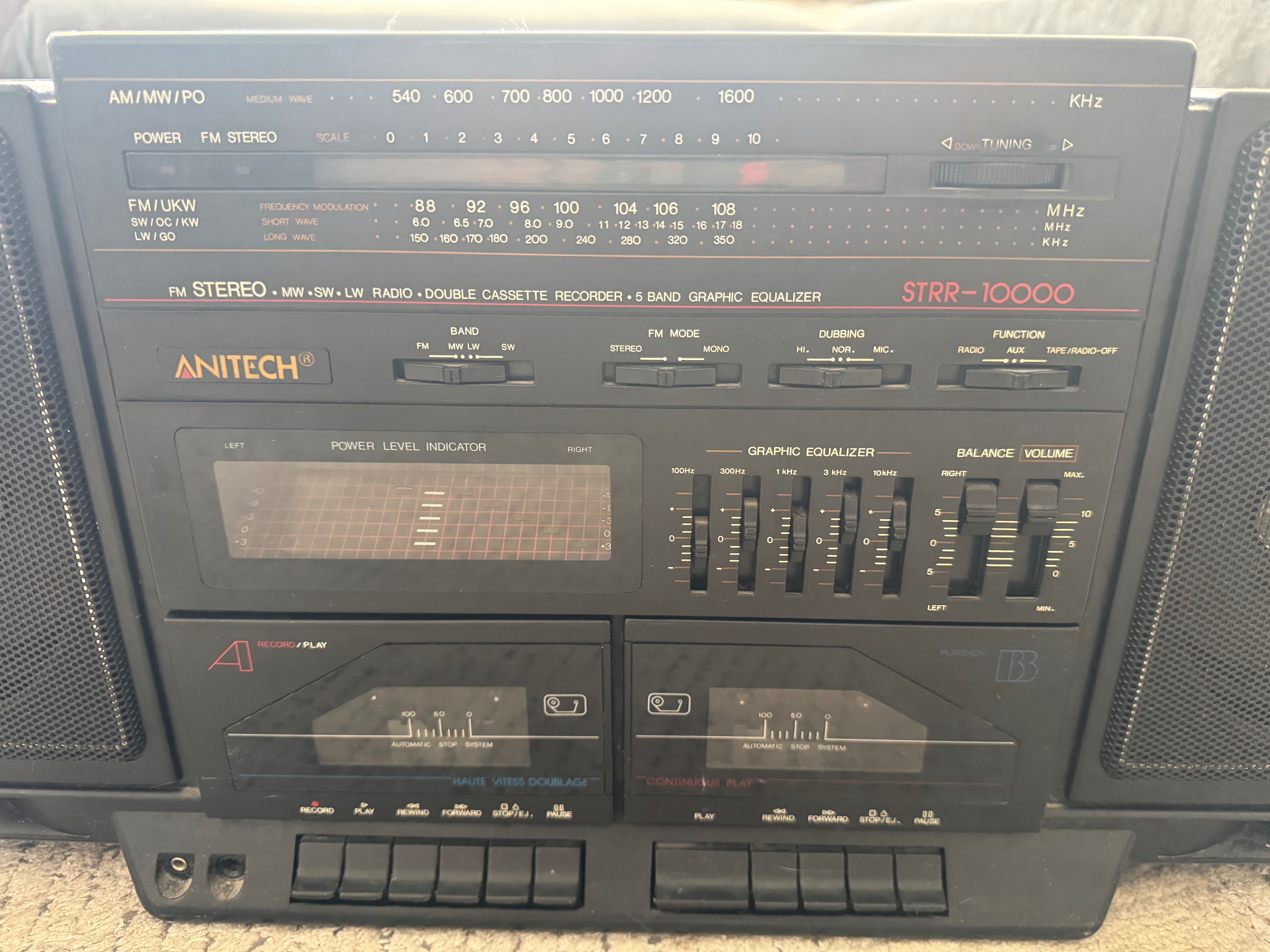 Винтидж касетофон Anitech STRR-10000 – радио работи