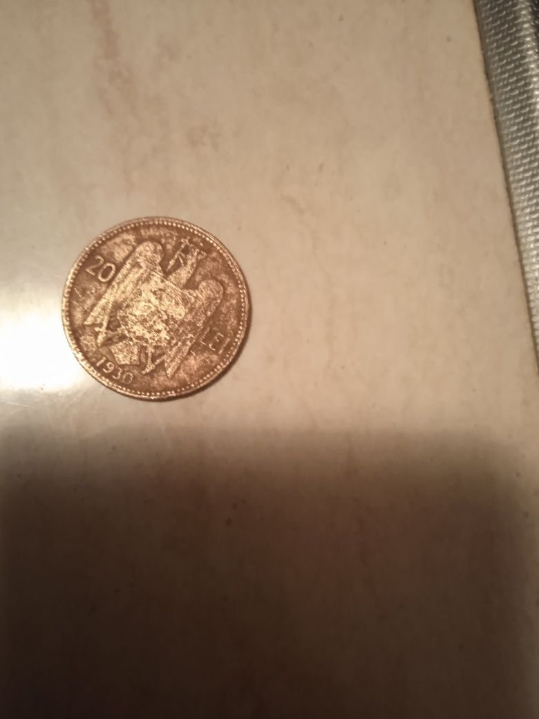 Moneda 20 lei din 1930 Regele Carol al Românilor cred că este din bron