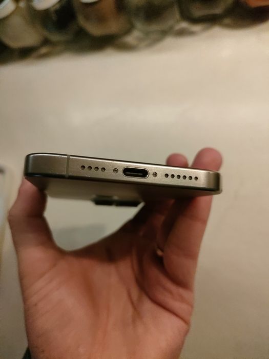 15 pro max 256 baterie 88%