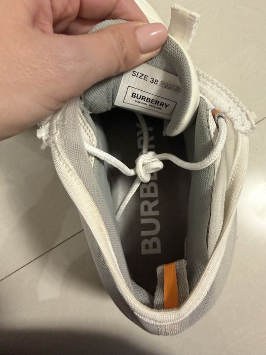 Adidasi Burberry