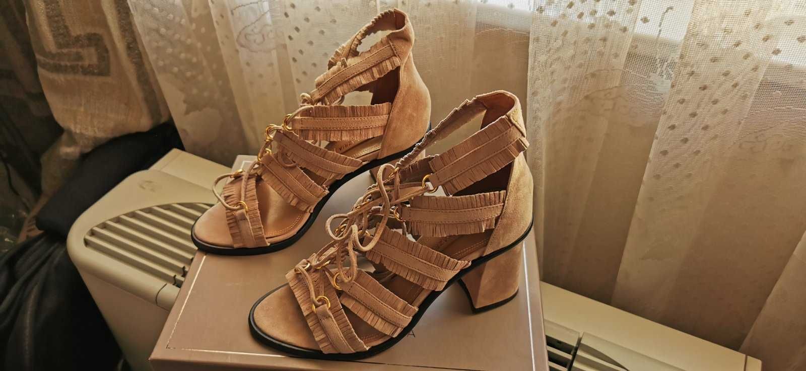 Оригинални маркови дамски кожени сандали BCBGMAXAZRIA - 38 номер