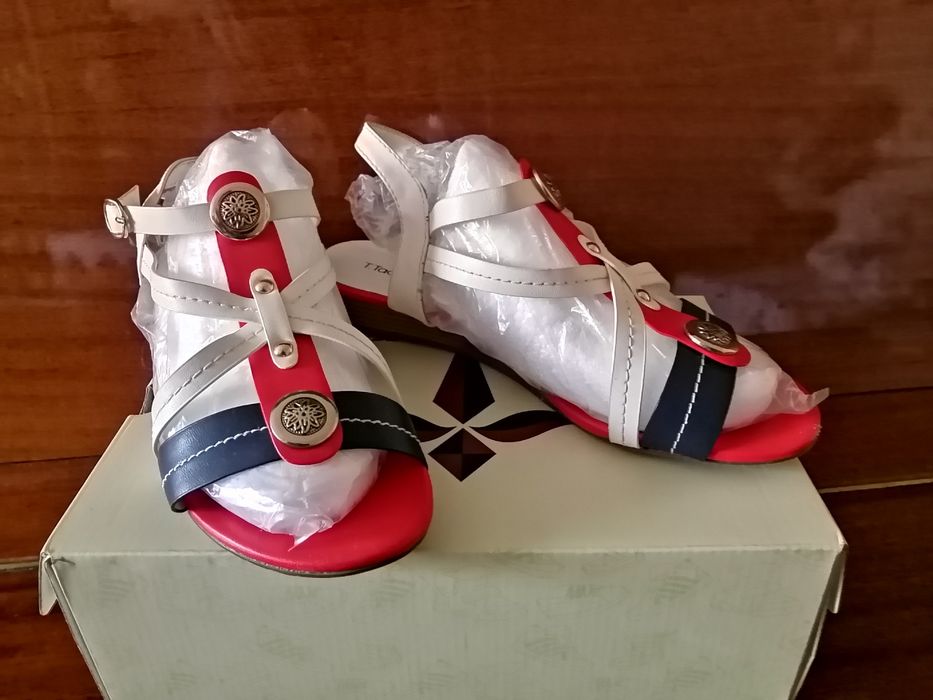 Продам обувь новую