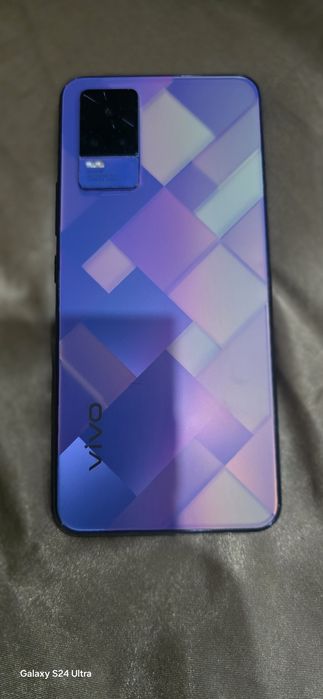 Телефон VIVO в хорошем состоянии