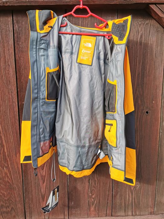 Geacă hardshell nouă The North Face L5 Futurelight, munte