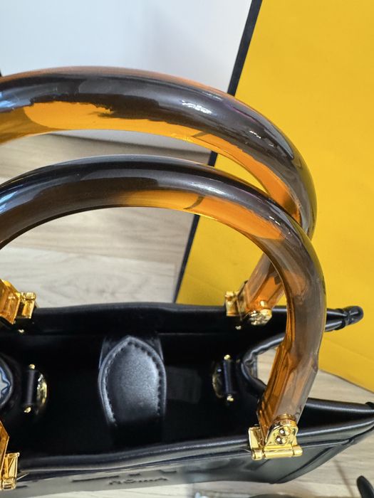 Fendi Roma-Оригинална чисто нова дамска кожена чанта